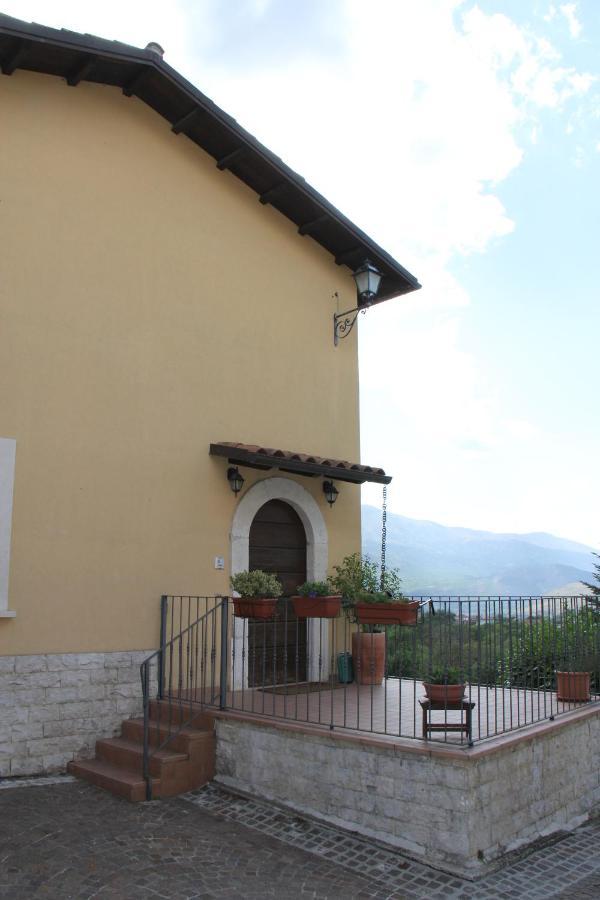 Il Pagliarello Di Villa San Giovanni San Demetrio ne' Vestini Eksteriør bilde